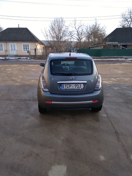 Lancia Ypsilon 2009 год Резина Резина - изображение 1