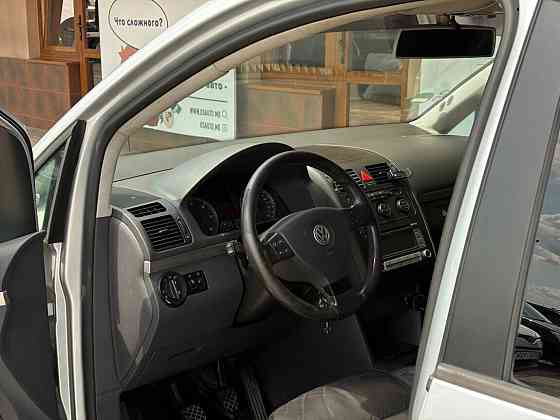 Volkswagen Touran 2005 an Tiraspol Tiraspol