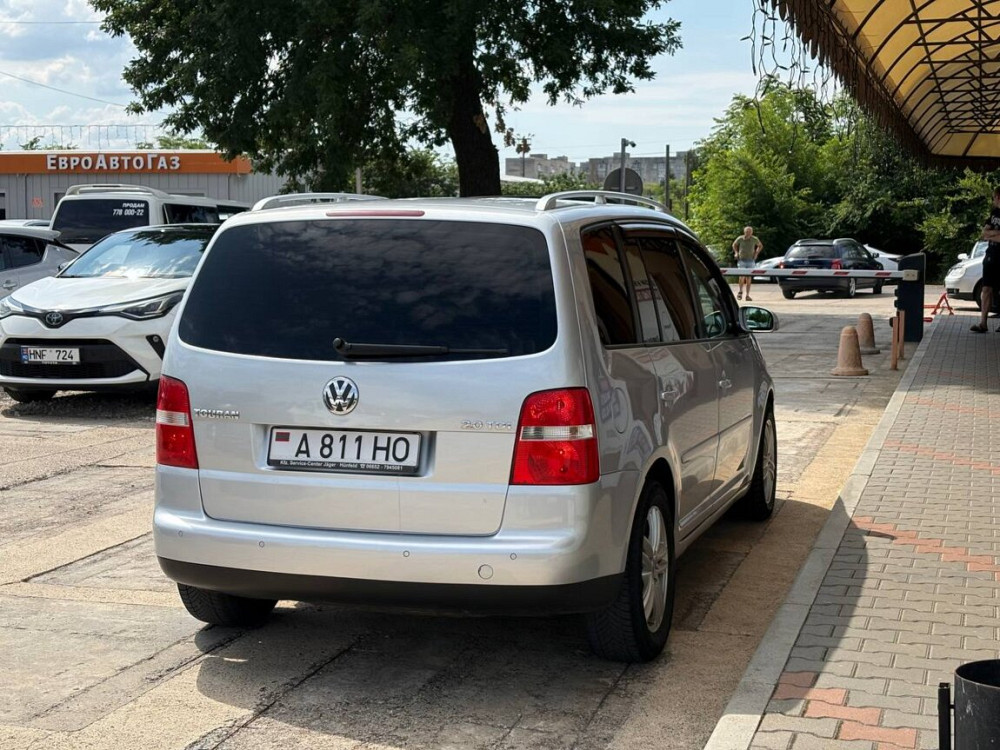 Volkswagen Touran 2005 an Tiraspol Tiraspol - fotografie 4
