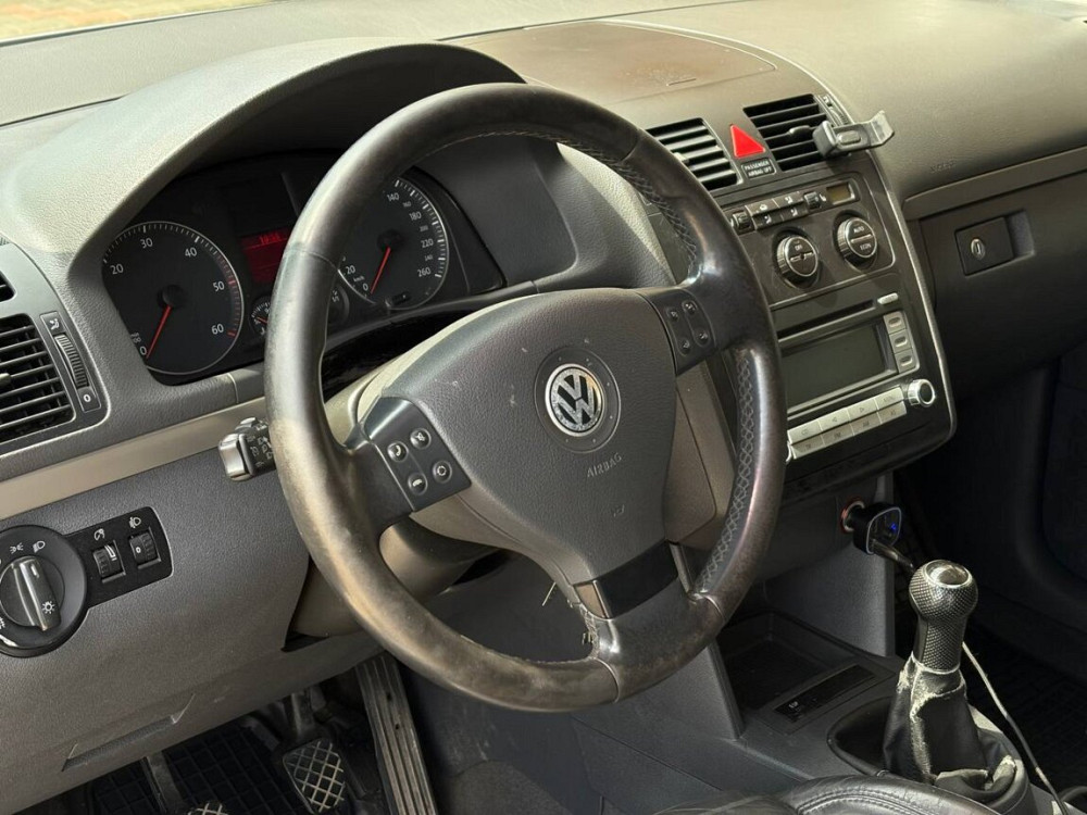 Volkswagen Touran 2005 an Tiraspol Tiraspol - fotografie 7