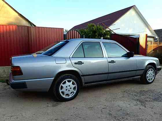 Mercedes W124 1989 год Суклея Суклея