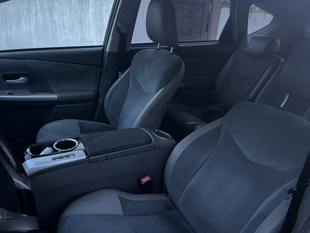 Toyota Prius 2013 год Кишинёв Chişinău - fotografie 4