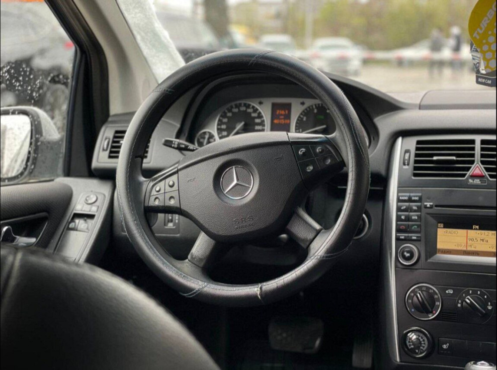 Mercedes B-Class 2009 an Tiraspol Tiraspol - fotografie 4