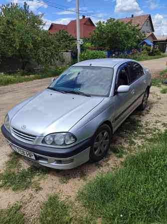 Toyota Avensis 2000 an Bender Bender