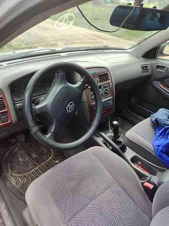Toyota Avensis 2000 an Bender Bender