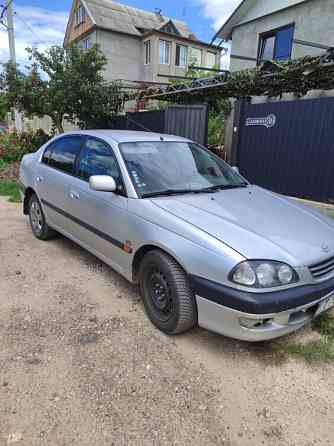 Toyota Avensis 2000 an Bender Bender