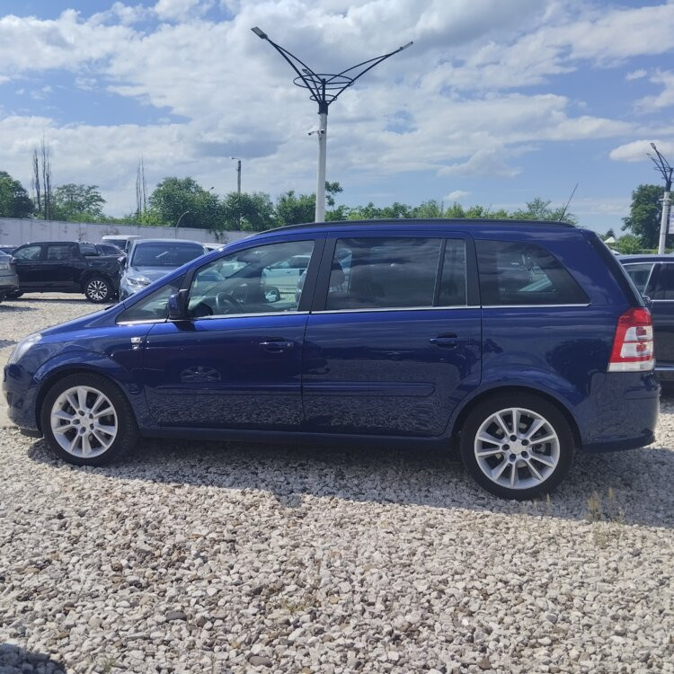 Opel Zafira 2010 an Tiraspol Tiraspol - fotografie 8