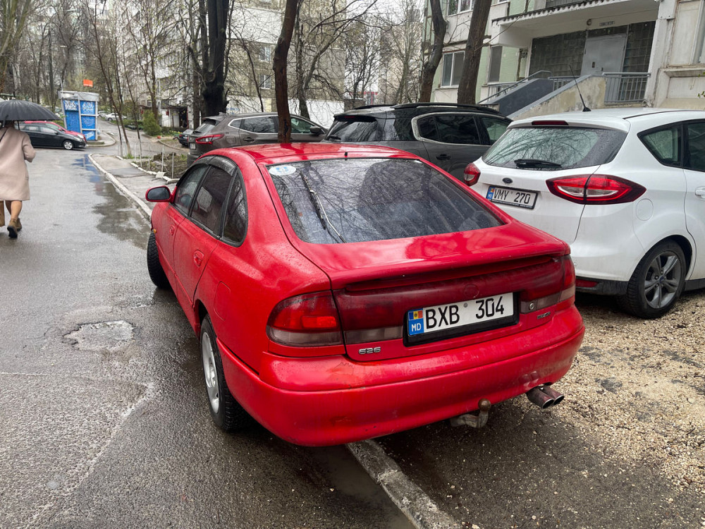 Mazda 626 1992 год Кишинёв Кишинёв - изображение 4