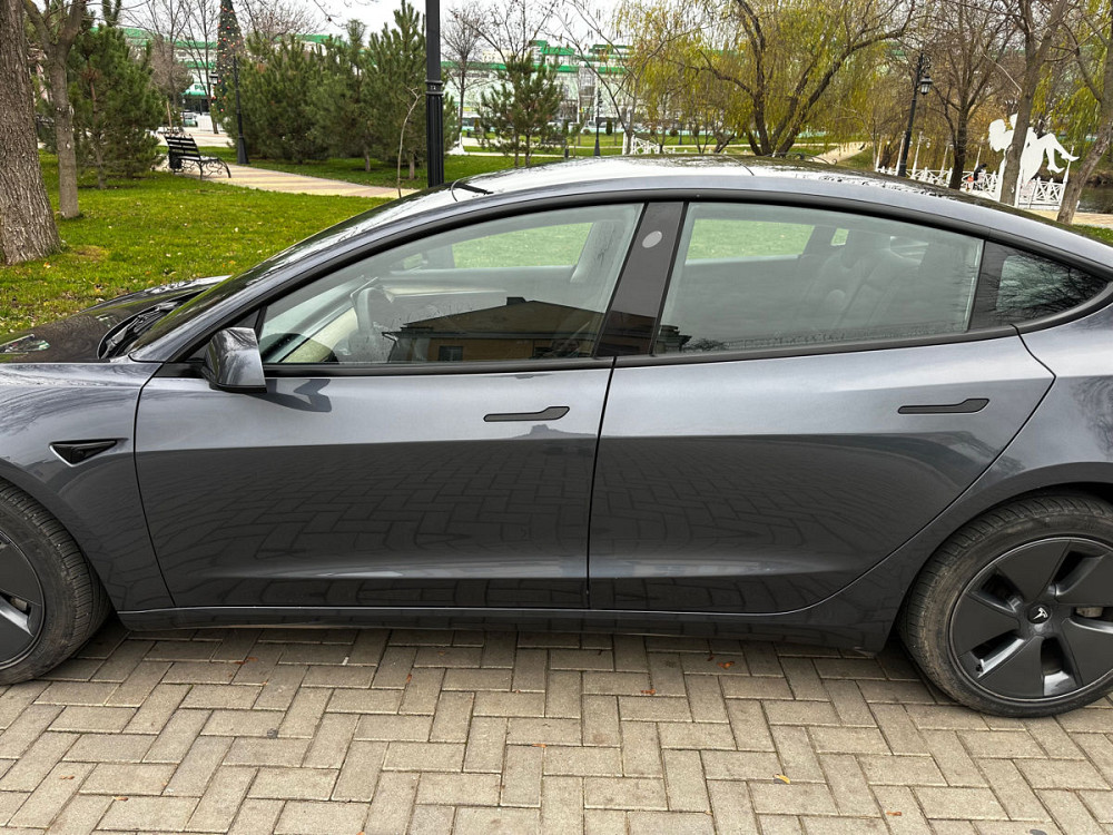 Tesla Model 3 2023 an Chişinău Chişinău - fotografie 2