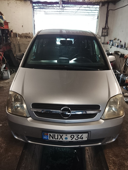 Opel Meriva 2004 год Резина Резина - изображение 1